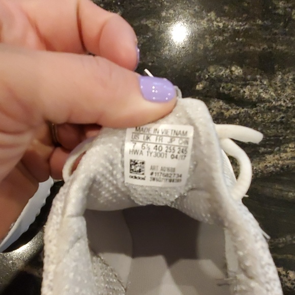 Adidas Neo- size 7 - Picture 4 of 4